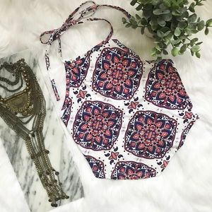 Halter crop top